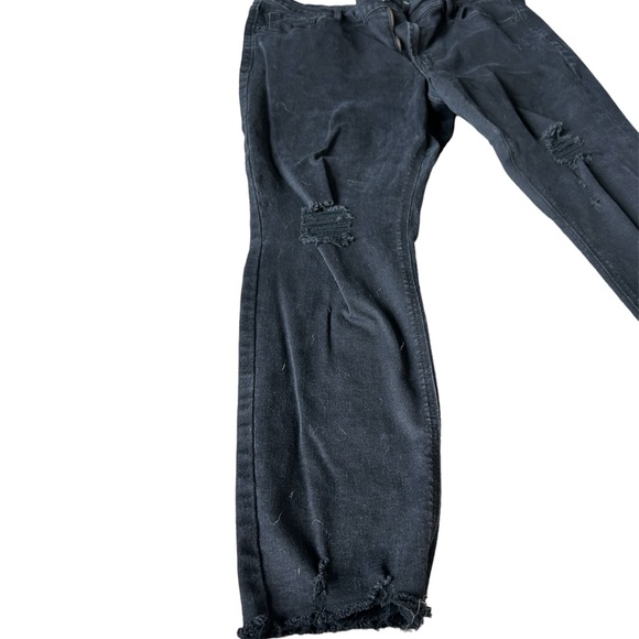 Old Navy Ripped Jeans - Picture 2 of 9